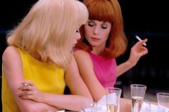 Catherine-Deneuve-with-her-sister-Francoise-Dorleac-1967-The-Young-Girls-Of-Rochefort