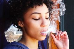 women-smoke-weed